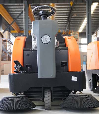 榮事達(dá)掃地車 榮事達(dá)掃地車.jpg